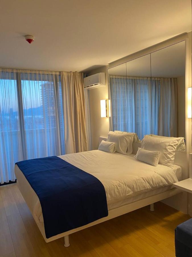 Orbi City Luxury Studio Harbour And Sea View Batoumi Extérieur photo